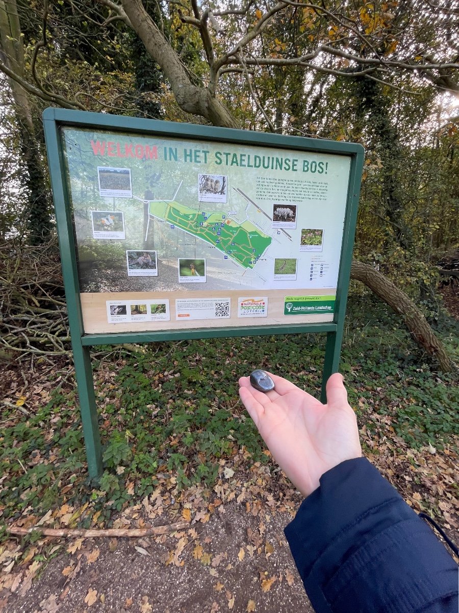 Kaart van Jezus en hematiet-steen